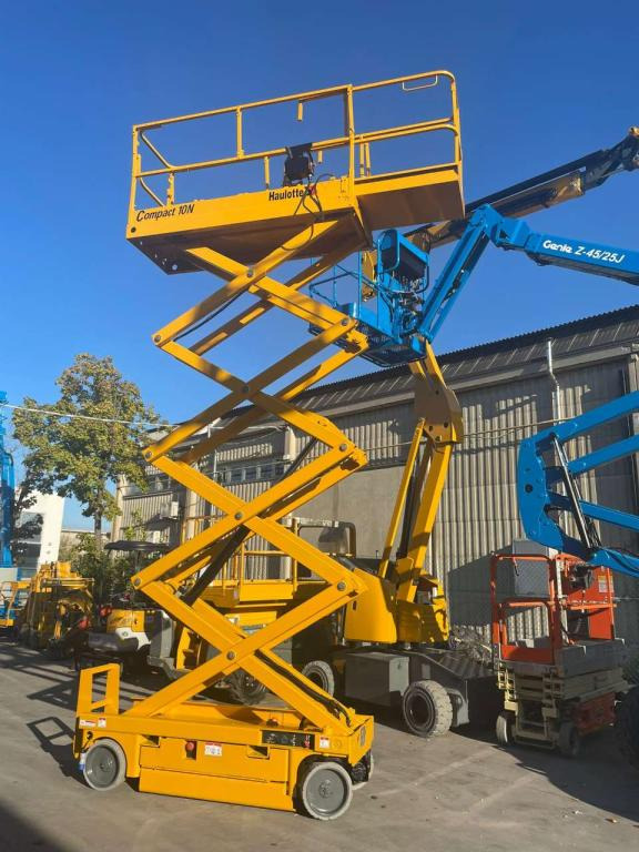 Haulotte COMPACT 10N - Scissor lift: picture 1 Haulotte COMPACT 10N - Scissor lift: picture 1
