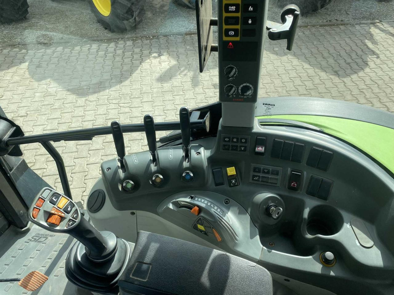 CLAAS Arion 420 CIS 2913 on lease CLAAS Arion 420 CIS 2913: picture 8 CLAAS Arion 420 CIS 2913 on lease CLAAS Arion 420 CIS 2913: picture 8