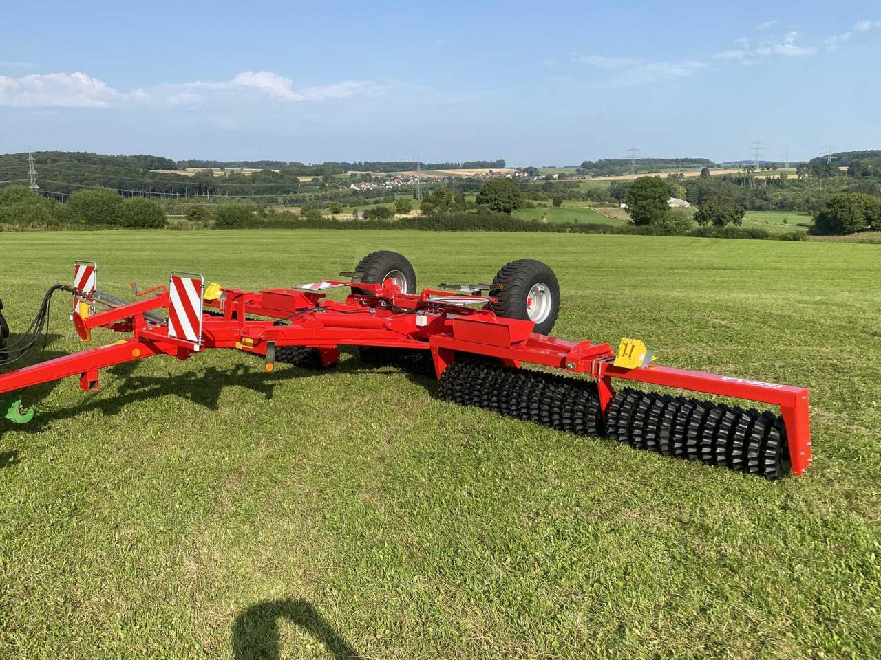 He-Va Tip-Roller 8,2 m - Farm roller: picture 1 He-Va Tip-Roller 8,2 m - Farm roller: picture 1