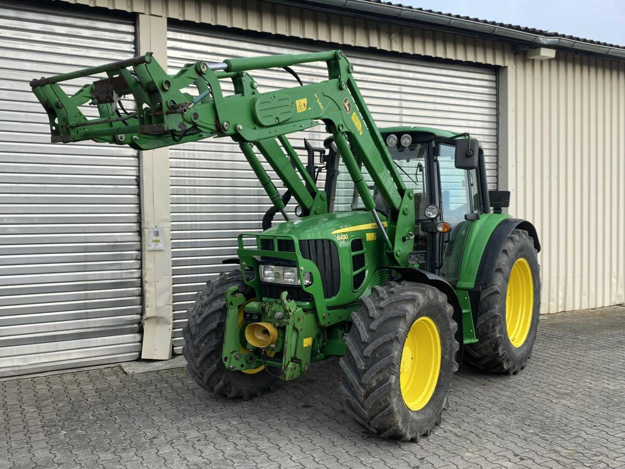 John Deere 6430 Premium - Farm tractor: picture 3 John Deere 6430 Premium - Farm tractor: picture 3