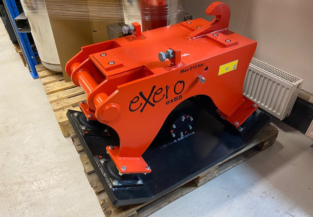 ExeroPuomitäry rototiltin alle - Vibratory plate, Attachment: picture 2 ExeroPuomitäry rototiltin alle - Vibratory plate, Attachment: picture 2