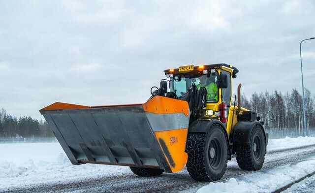 KVex hiekoituskauhat - Sand/ Salt spreader: picture 3 KVex hiekoituskauhat - Sand/ Salt spreader: picture 3