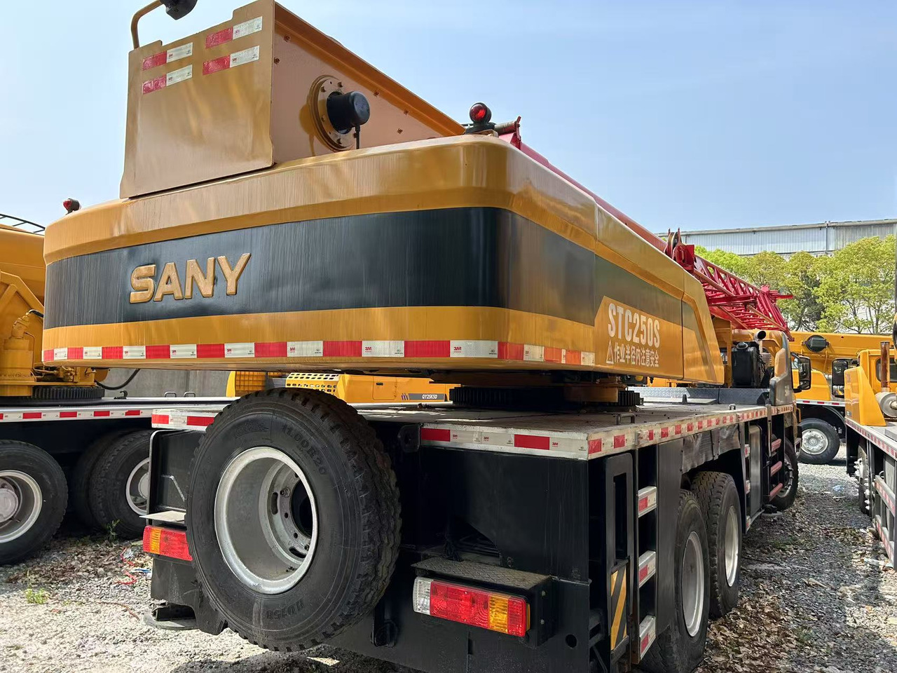 SANY STC250 STC300 STC350 STC500 STC750 25ton 30ton 35ton 50t 75t truck crane - Mobile crane: picture 4 SANY STC250 STC300 STC350 STC500 STC750 25ton 30ton 35ton 50t 75t truck crane - Mobile crane: picture 4