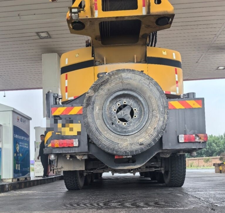 SANY Sany STC1000T STC800T 100T 100ton mobile crane - Mobile crane: picture 3 SANY Sany STC1000T STC800T 100T 100ton mobile crane - Mobile crane: picture 3