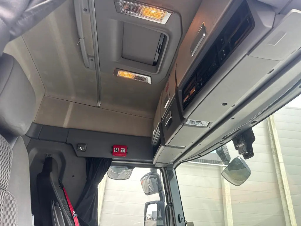 Tractor unit Renault T 460 (EJF): picture 14