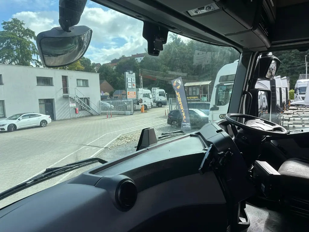 Tractor unit Renault T 460 (EJF): picture 17