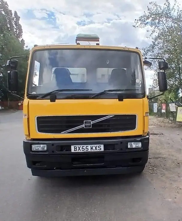 Volvo Tipper (KXS) - Tipper: picture 2 Volvo Tipper (KXS) - Tipper: picture 2