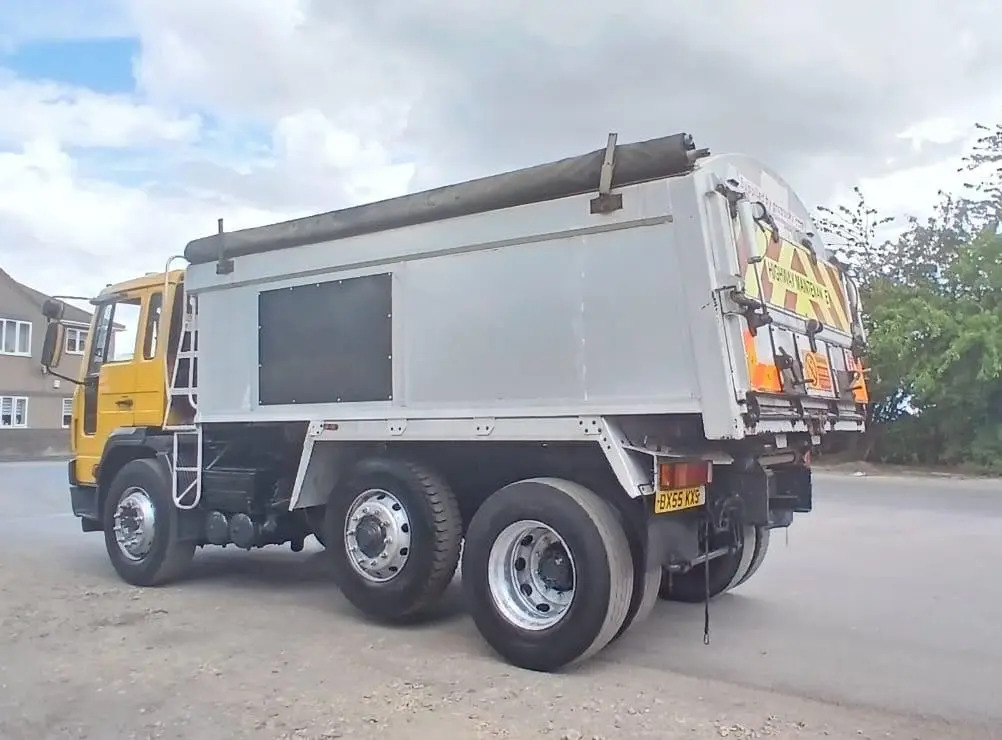 Volvo Tipper (KXS) - Tipper: picture 5 Volvo Tipper (KXS) - Tipper: picture 5