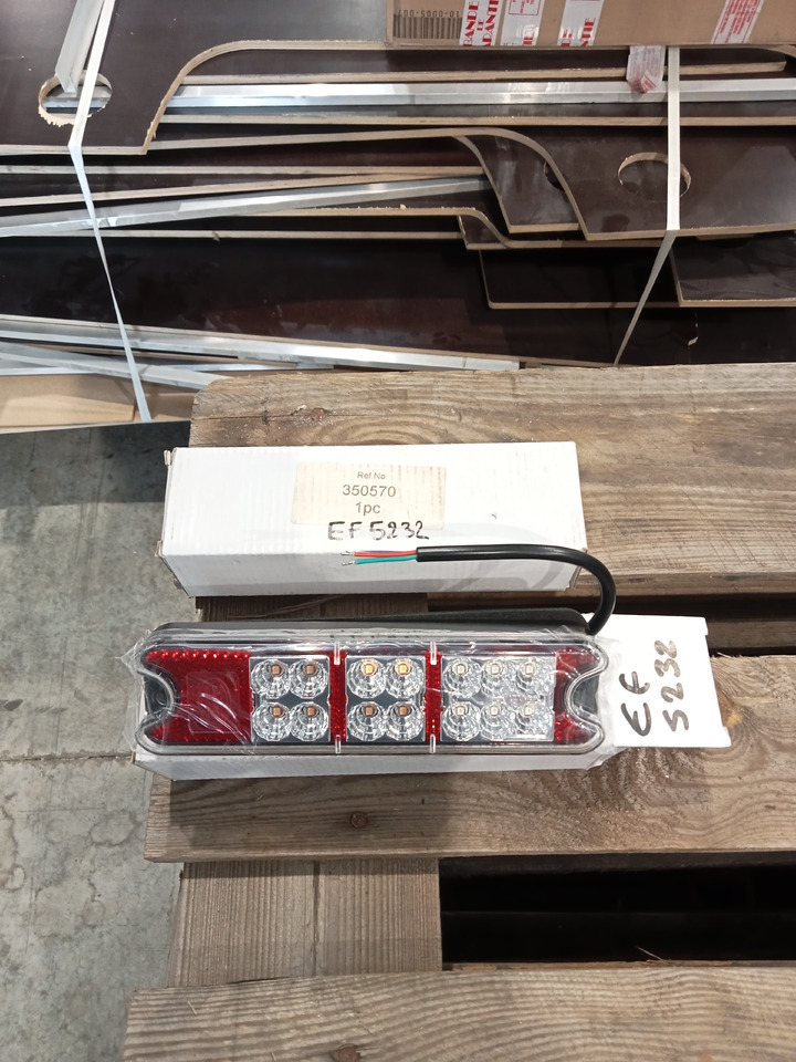 Trouillet FEU RECT LED 3F 10/30V - Lights/ Lighting: picture 1 Trouillet FEU RECT LED 3F 10/30V - Lights/ Lighting: picture 1