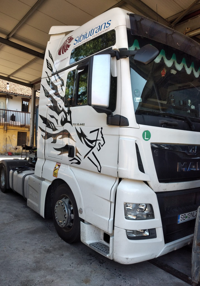 MAN TGX 18.440 - Tractor unit: picture 3 MAN TGX 18.440 - Tractor unit: picture 3