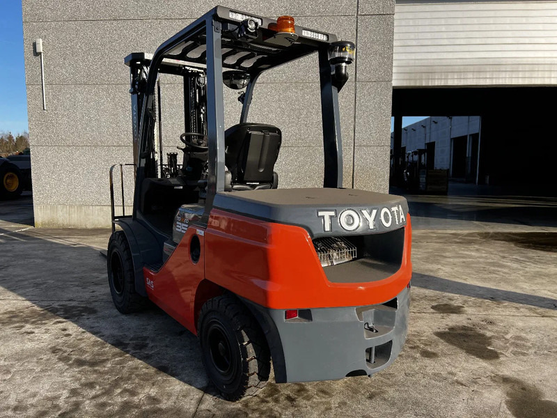 Toyota 52-8FDJF35 TONERO 35 (NEW) (6x in Stock) - Diesel forklift: picture 3 Toyota 52-8FDJF35 TONERO 35 (NEW) (6x in Stock) - Diesel forklift: picture 3