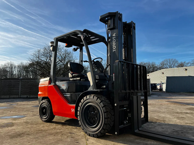 Toyota 52-8FDJF35 TONERO 35 (NEW) (6x in Stock) - Diesel forklift: picture 2 Toyota 52-8FDJF35 TONERO 35 (NEW) (6x in Stock) - Diesel forklift: picture 2