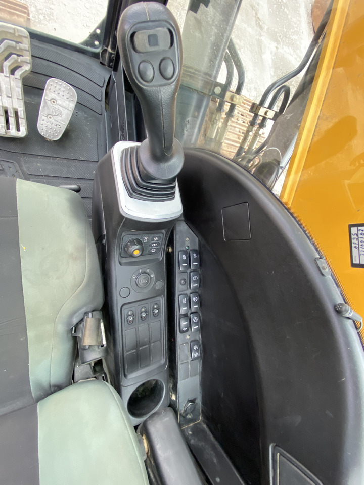Crawler excavator JCB JS 210: picture 24