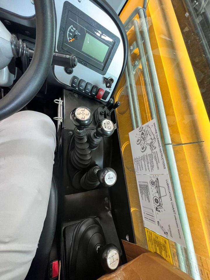 New JCB 530-110 telehandler - Telescopic handler: picture 4 New JCB 530-110 telehandler - Telescopic handler: picture 4