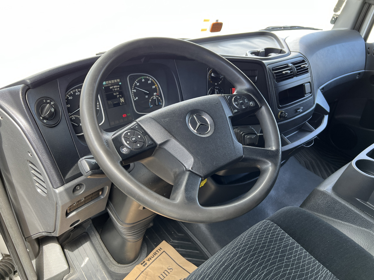 Refrigerator truck MERCEDES-BENZ Mercedes-Benz Atego 1221 Kühlkoffer mit LBW | EZ 2016 | | Klima | Tempomat | Diff. Hinterachse: picture 14