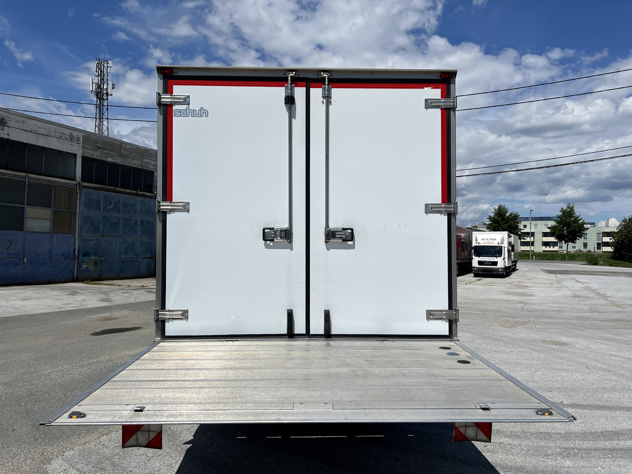 Refrigerator truck MERCEDES-BENZ Mercedes-Benz Atego 1221 Kühlkoffer mit LBW | EZ 2016 | | Klima | Tempomat | Diff. Hinterachse: picture 8