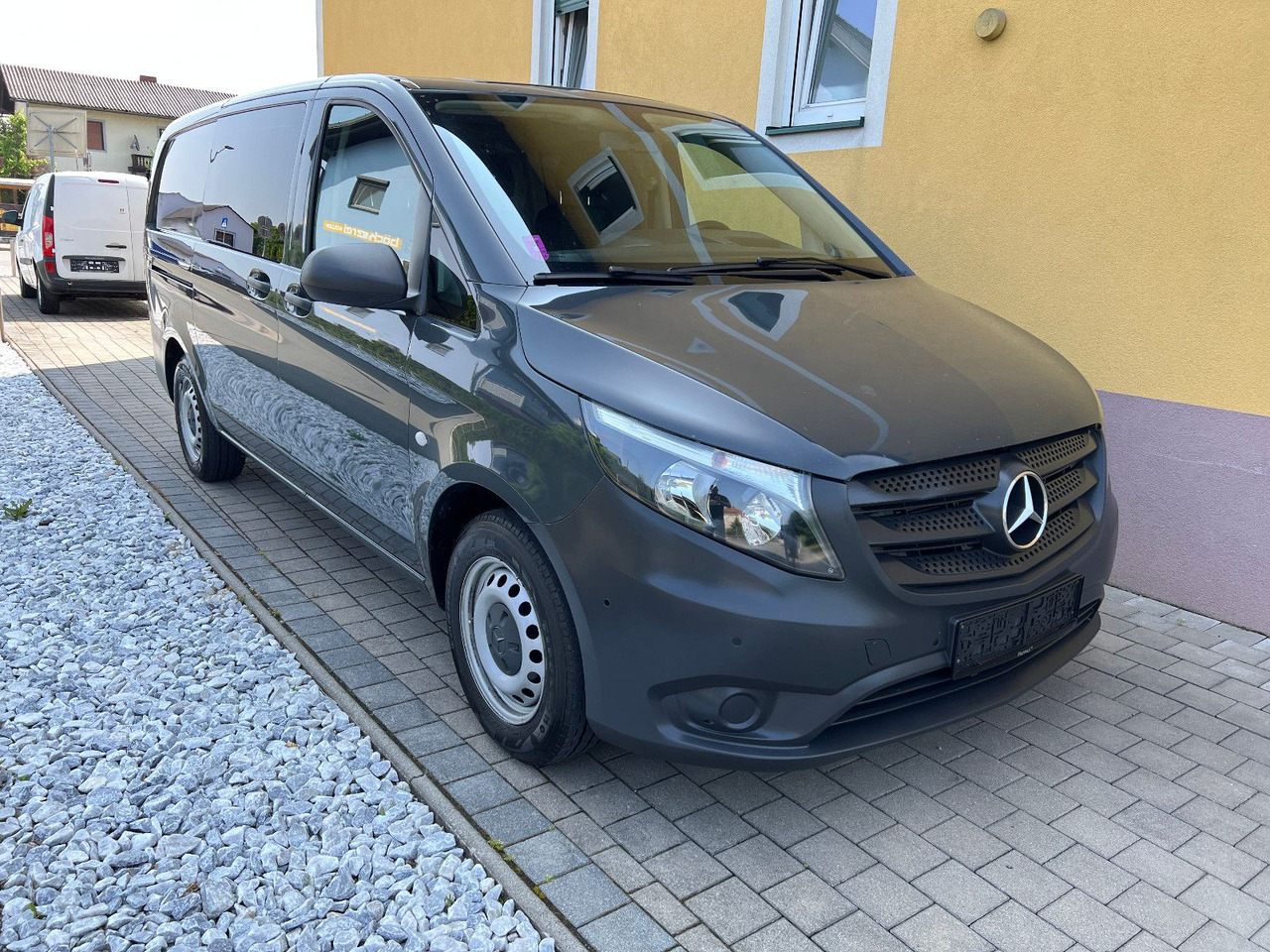 Mercedes-Benz Vito 114 lang | Klima | Schiebetür | Tempomat - Combi van: picture 2 Mercedes-Benz Vito 114 lang | Klima | Schiebetür | Tempomat - Combi van: picture 2