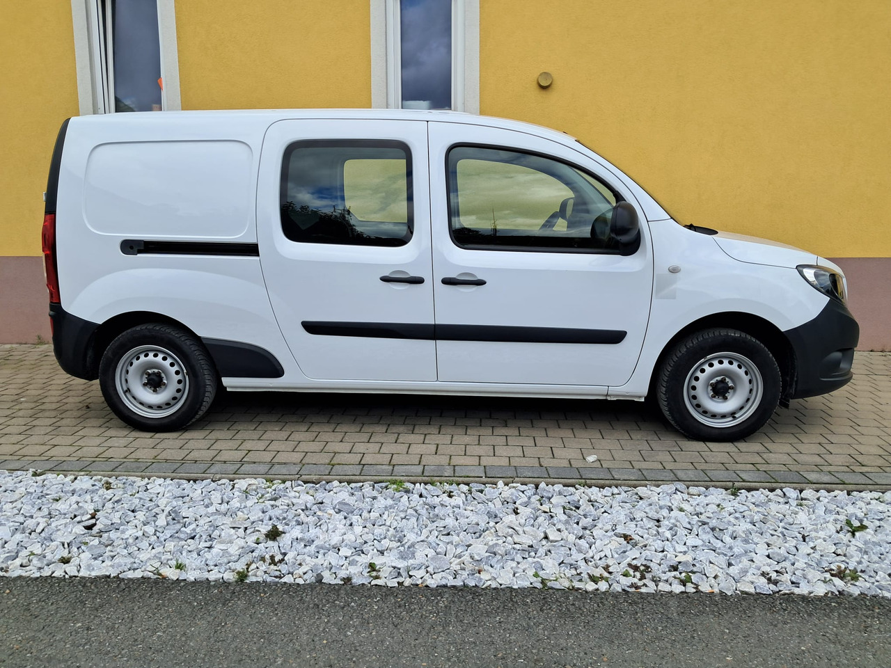 MERCEDES-BENZ Citan 109 CDI 5-Sitzer DKA | Schiebet. beids. | Klima | - Van, Combi van: picture 3 MERCEDES-BENZ Citan 109 CDI 5-Sitzer DKA | Schiebet. beids. | Klima | - Van, Combi van: picture 3