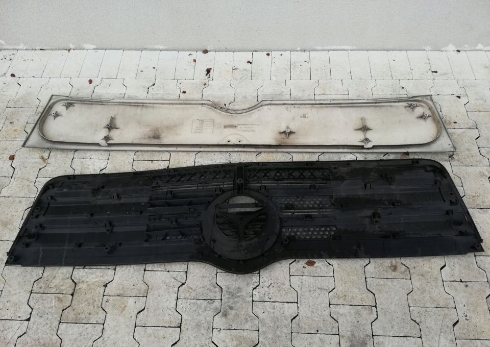 ATRAPA GRILL MASKA MERCEDES ATEGO EURO6 - Hood: picture 4 ATRAPA GRILL MASKA MERCEDES ATEGO EURO6 - Hood: picture 4