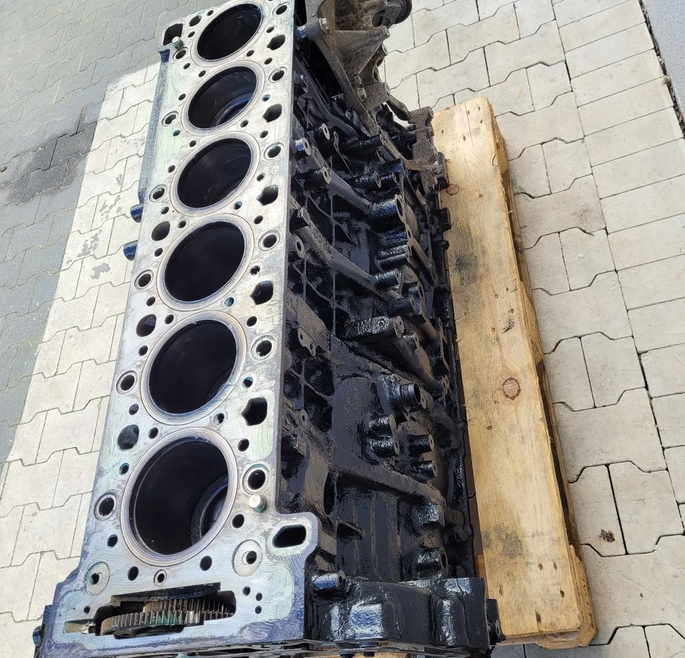 BLOK SILNIKA MERCEDES ACTROS MP4 EURO6 R471 09 - Cylinder block for Truck: picture 2 BLOK SILNIKA MERCEDES ACTROS MP4 EURO6 R471 09 - Cylinder block for Truck: picture 2