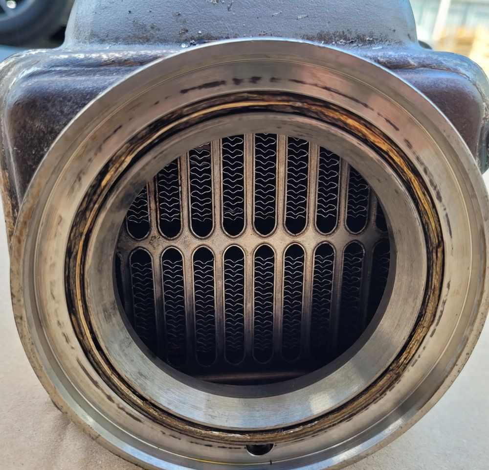 CHŁODNICA EGR VOLVO FH4 FH5 ORYGINAŁ 21944868 CHWALIM116 - EGR cooler for Truck: picture 3 CHŁODNICA EGR VOLVO FH4 FH5 ORYGINAŁ 21944868 CHWALIM116 - EGR cooler for Truck: picture 3