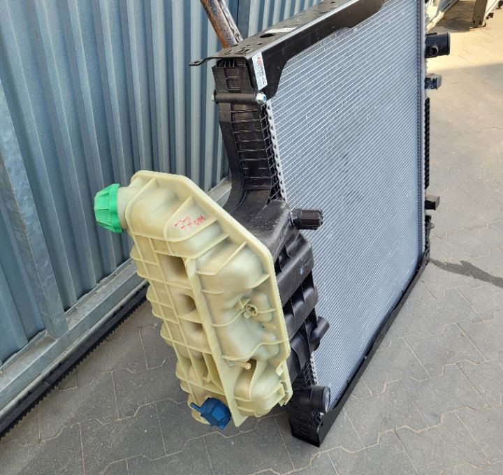 CHŁODNICA WODY MAN TGS TGA NOWA ORYGINAŁ 81.6100-6835 - Cooling system for Truck: picture 2 CHŁODNICA WODY MAN TGS TGA NOWA ORYGINAŁ 81.6100-6835 - Cooling system for Truck: picture 2