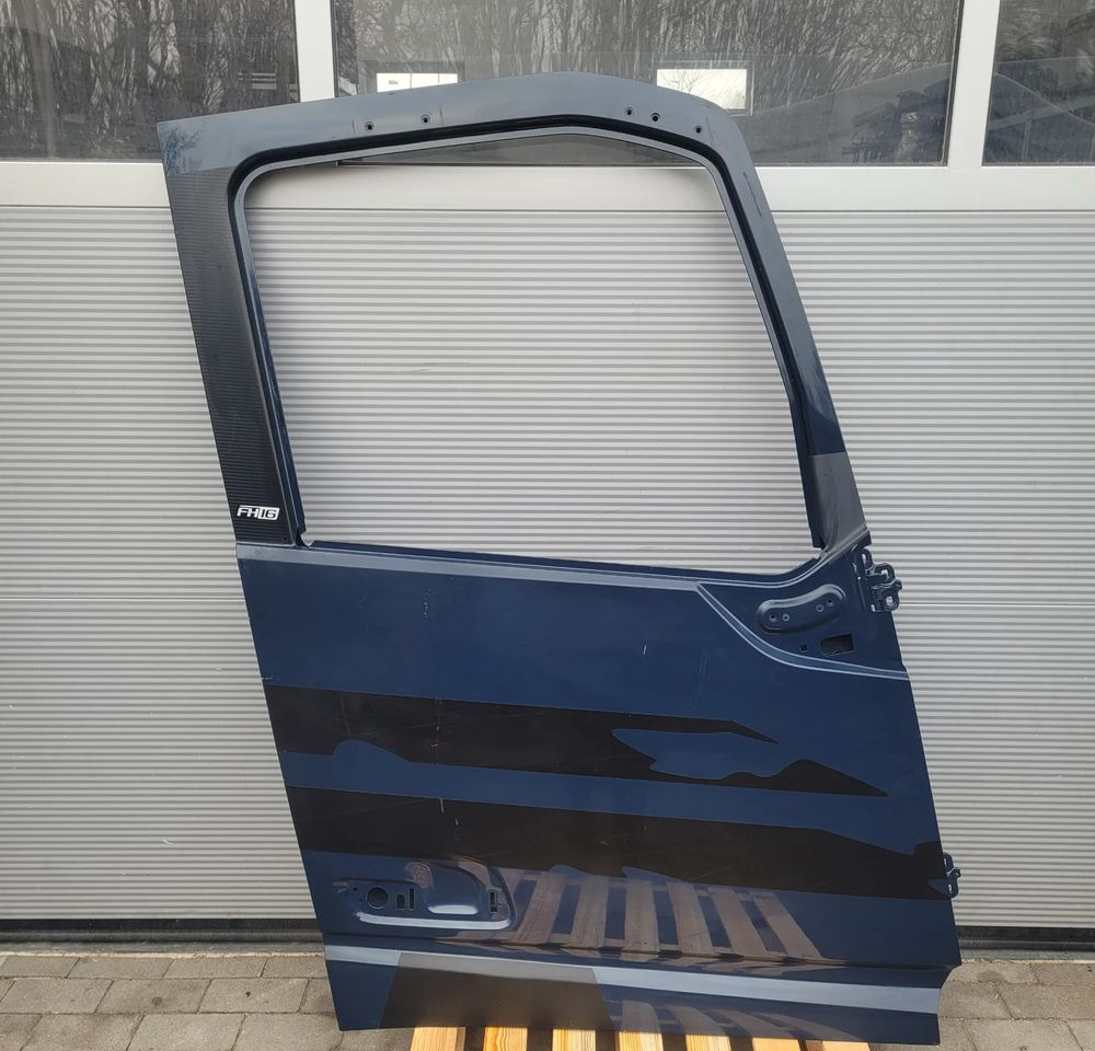 DRZWI VOLVO FH4 FH5 ORYGINAŁ RH. CHWALIM116 - Door and parts for Truck: picture 1 DRZWI VOLVO FH4 FH5 ORYGINAŁ RH. CHWALIM116 - Door and parts for Truck: picture 1