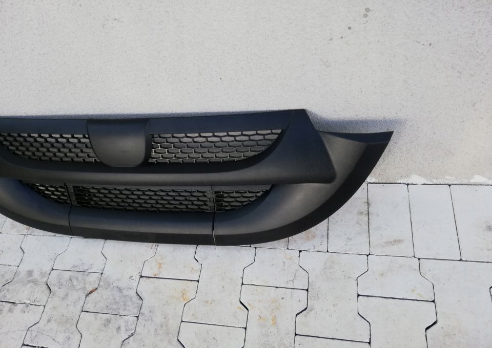 GRILL ATRAPA DAF LF NOWY ORYGINAŁ EURO6 - Hood: picture 3 GRILL ATRAPA DAF LF NOWY ORYGINAŁ EURO6 - Hood: picture 3