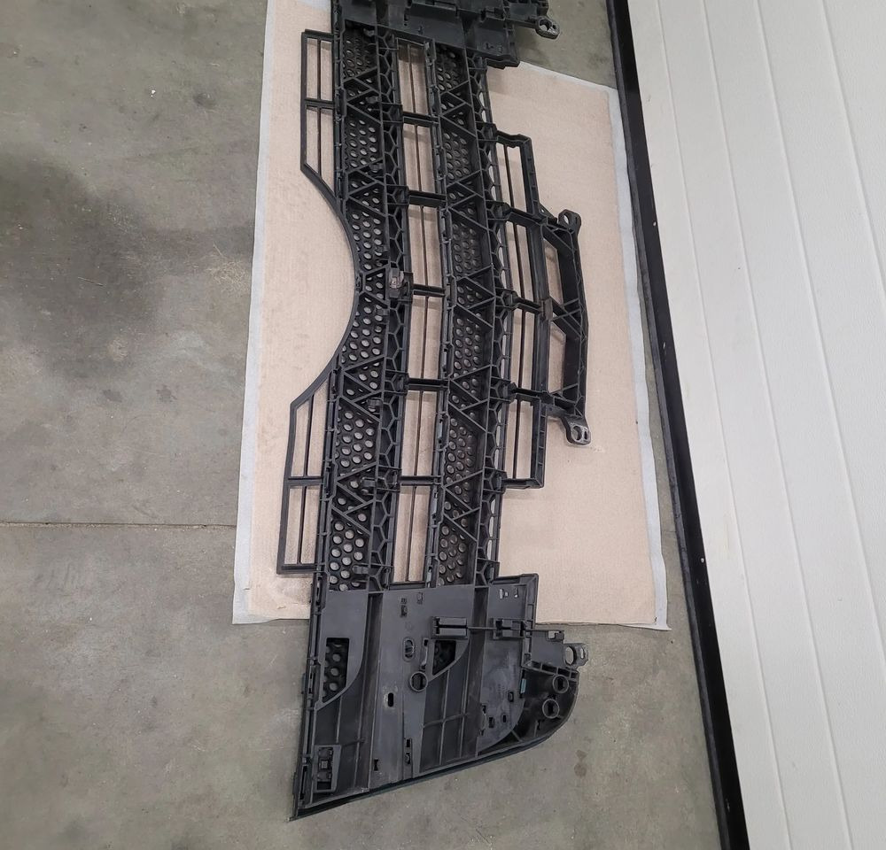 GRILL MERCEDES ACTROS MP4 ORYGINAŁ - Grill for Truck: picture 5 GRILL MERCEDES ACTROS MP4 ORYGINAŁ - Grill for Truck: picture 5