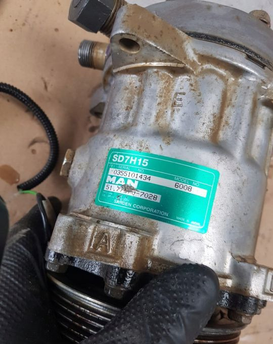 KOMPRESORA KLIMATYZACJA MAN TGS TGX EURO6 - A/C compressor for Truck: picture 2 KOMPRESORA KLIMATYZACJA MAN TGS TGX EURO6 - A/C compressor for Truck: picture 2