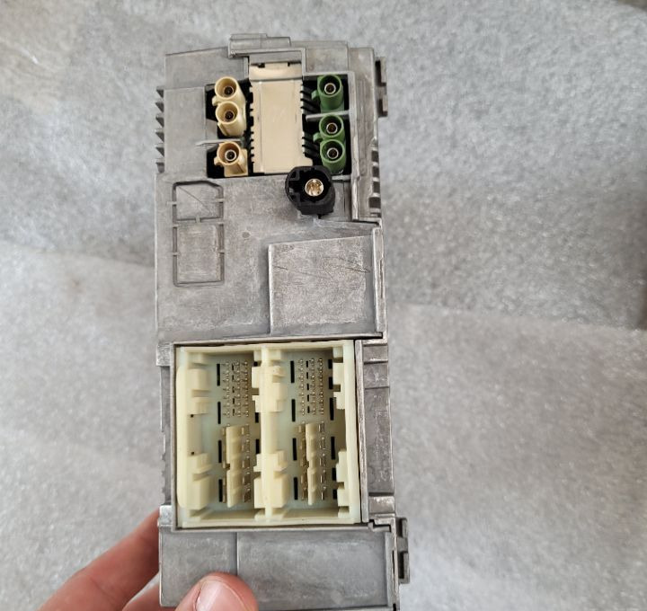 KOMPUTER MULTIMEDIÓW MERCEDES ACTROS MP5 A0124466421 - ECU for Truck: picture 3 KOMPUTER MULTIMEDIÓW MERCEDES ACTROS MP5 A0124466421 - ECU for Truck: picture 3