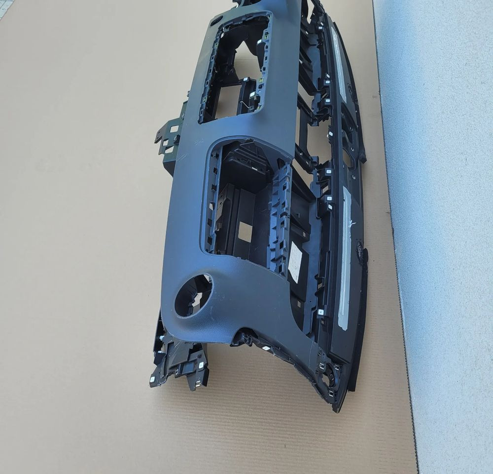 KONSOLA MERCEDES SPRINTER W910 W907 - Dashboard for Truck: picture 2 KONSOLA MERCEDES SPRINTER W910 W907 - Dashboard for Truck: picture 2