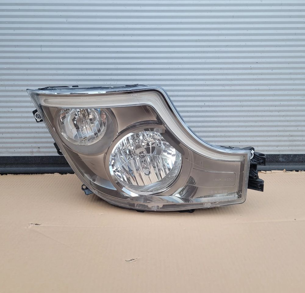 LAMPA PRAWA MERCEDES ACTROS MP5 ORYGINAŁ A9618204139 CHWALIM116 - Lights/ Lighting for Truck: picture 1 LAMPA PRAWA MERCEDES ACTROS MP5 ORYGINAŁ A9618204139 CHWALIM116 - Lights/ Lighting for Truck: picture 1