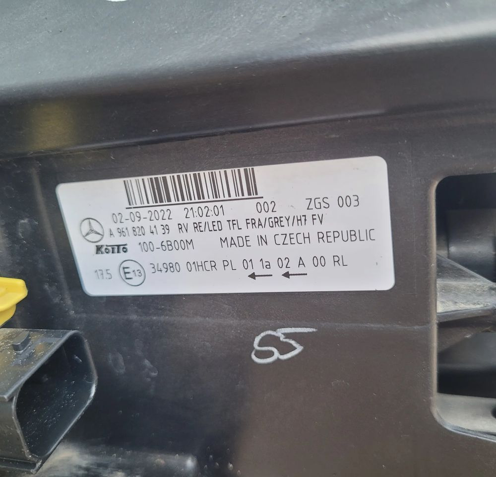 LAMPA PRAWA MERCEDES ACTROS MP5 ORYGINAŁ A9618204139 CHWALIM116 - Lights/ Lighting for Truck: picture 3 LAMPA PRAWA MERCEDES ACTROS MP5 ORYGINAŁ A9618204139 CHWALIM116 - Lights/ Lighting for Truck: picture 3