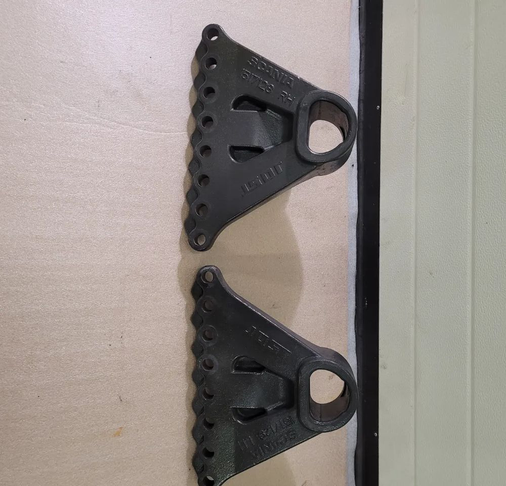 ŁAPY MOCOWANIE SIODŁA JOST SCANIA 1517128 1517129 - Fifth wheel coupling for Truck: picture 1 ŁAPY MOCOWANIE SIODŁA JOST SCANIA 1517128 1517129 - Fifth wheel coupling for Truck: picture 1