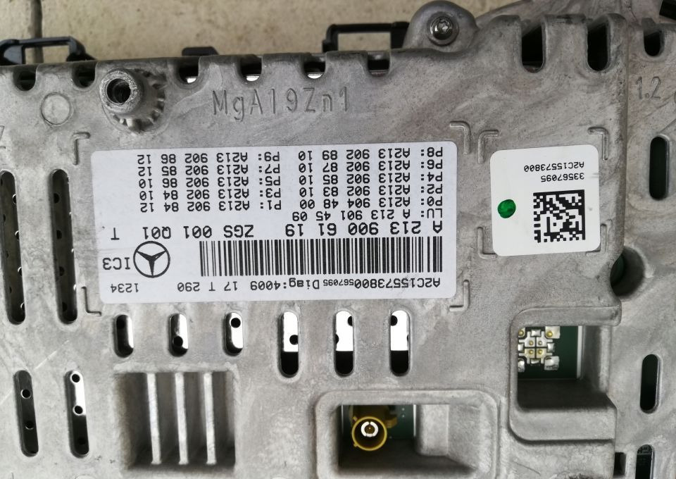 LICZNIK MERCEDES E KLASA W213 - Dashboard for Truck: picture 2 LICZNIK MERCEDES E KLASA W213 - Dashboard for Truck: picture 2