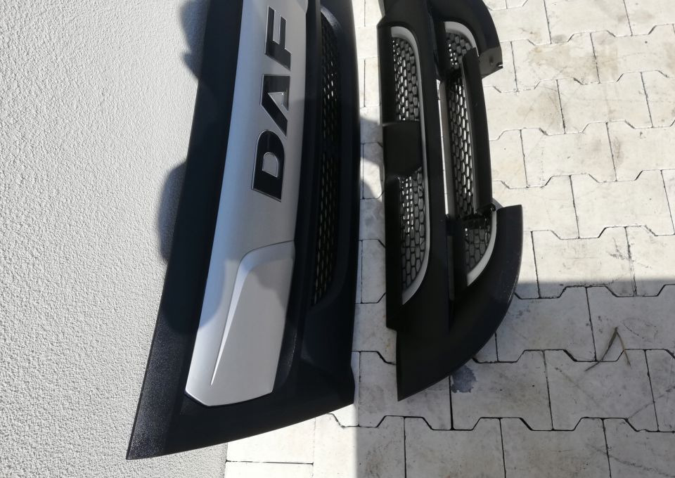 MASKA GRILL ATRAPA DAF LF NOWY ORYGINAŁ EURO6 LIFT - Hood: picture 2 MASKA GRILL ATRAPA DAF LF NOWY ORYGINAŁ EURO6 LIFT - Hood: picture 2