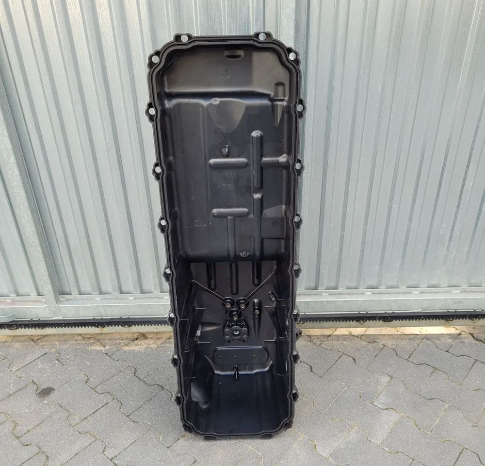 MISKA OLEJOWA RENAULT GAMA VOLVO FH 13 LITRÓW - Oil pan for Truck: picture 4 MISKA OLEJOWA RENAULT GAMA VOLVO FH 13 LITRÓW - Oil pan for Truck: picture 4