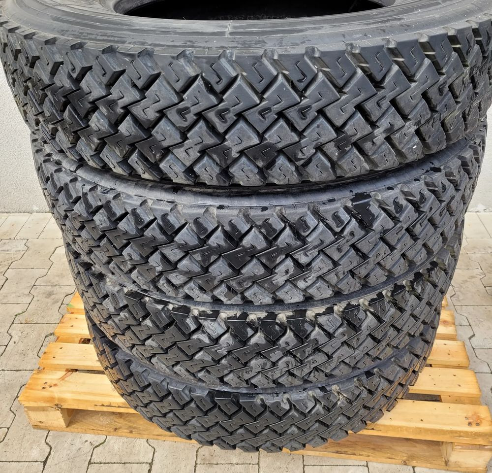 OPONA MICHELIN 10R XZA R 22.5 CENA ZA SZT. - Tire for Truck: picture 5 OPONA MICHELIN 10R XZA R 22.5 CENA ZA SZT. - Tire for Truck: picture 5