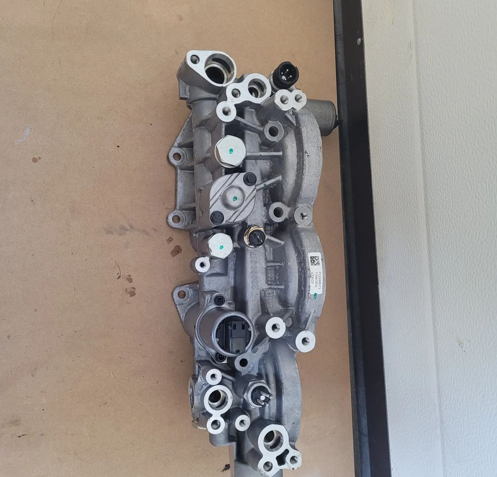 PODSTAWA FILTRA OLEJU VOLVO FH4 ORYGINAŁ 22998073 CHWALIM116 - Oil filter for Truck: picture 2 PODSTAWA FILTRA OLEJU VOLVO FH4 ORYGINAŁ 22998073 CHWALIM116 - Oil filter for Truck: picture 2