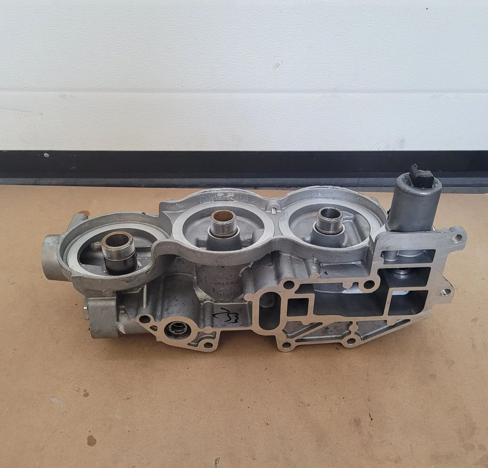 PODSTAWA FILTRA OLEJU VOLVO FH4 ORYGINAŁ 22998073 CHWALIM116 - Oil filter for Truck: picture 1 PODSTAWA FILTRA OLEJU VOLVO FH4 ORYGINAŁ 22998073 CHWALIM116 - Oil filter for Truck: picture 1