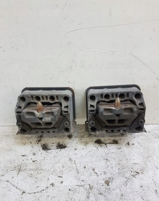 PODUSZKI SILNIKA ACTROS MP4 ORYGINAŁ 2SZT - Engine mount for Truck: picture 1 PODUSZKI SILNIKA ACTROS MP4 ORYGINAŁ 2SZT - Engine mount for Truck: picture 1