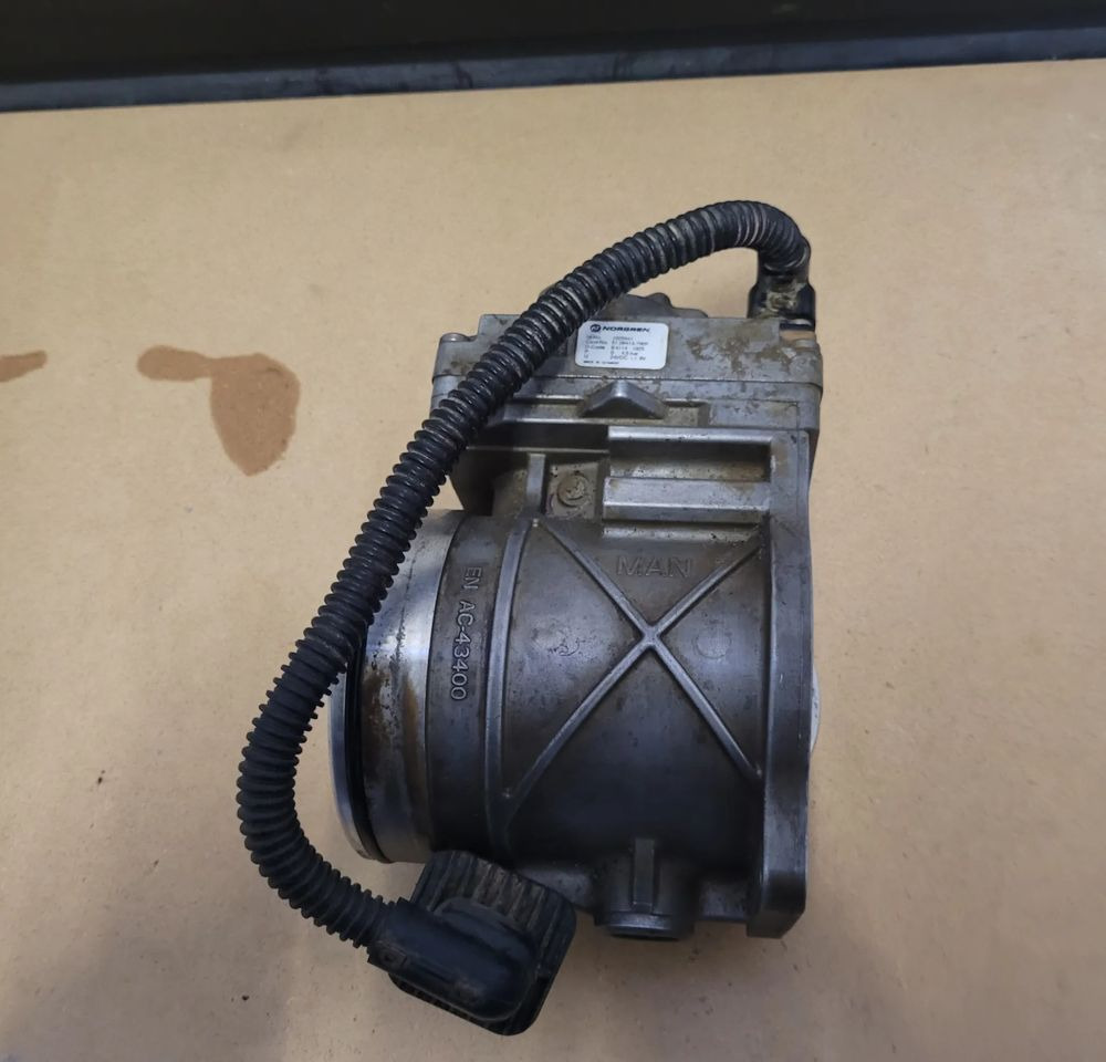 PRZEPUSTNICA EGR MAN TGX TGS E6 51.09413-7009 CHWALIM116 - EGR cooler for Truck: picture 1 PRZEPUSTNICA EGR MAN TGX TGS E6 51.09413-7009 CHWALIM116 - EGR cooler for Truck: picture 1