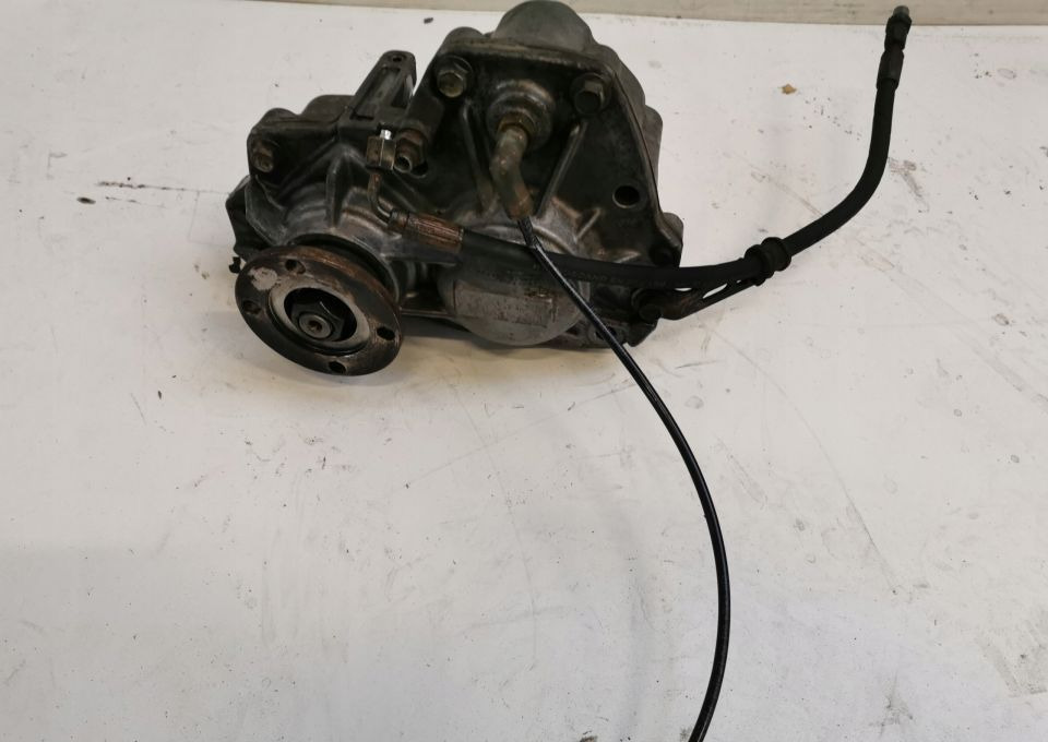 PRZYSTAWKA SKRZYNI BIEGÓW PTO VOLVO FH 21066327 - Gearbox and parts for Truck: picture 1 PRZYSTAWKA SKRZYNI BIEGÓW PTO VOLVO FH 21066327 - Gearbox and parts for Truck: picture 1