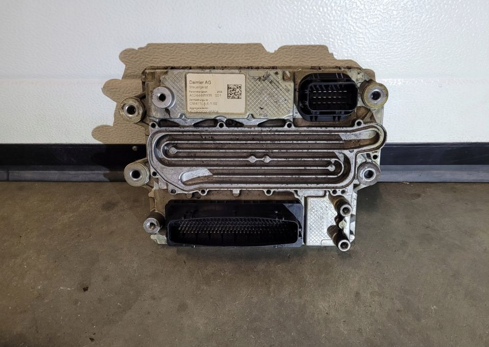 STEROWNIK SILNIKA MCM2 A0014464035/001 - ECU for Truck: picture 1 STEROWNIK SILNIKA MCM2 A0014464035/001 - ECU for Truck: picture 1