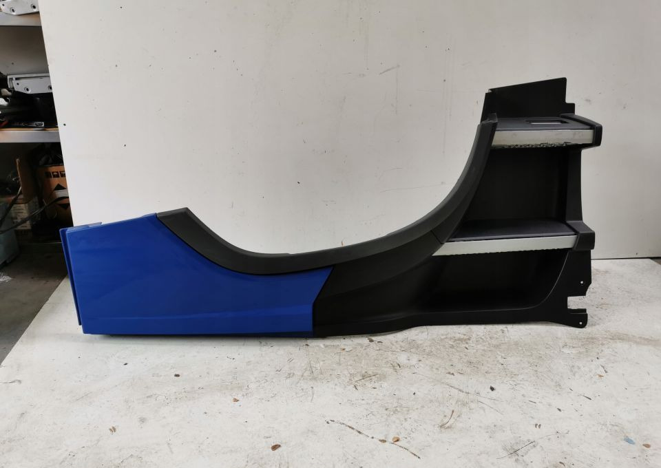 STOPNICA WŁAZ VOLVO FH4 LH. ORYGINAŁ - Footstep for Truck: picture 1 STOPNICA WŁAZ VOLVO FH4 LH. ORYGINAŁ - Footstep for Truck: picture 1