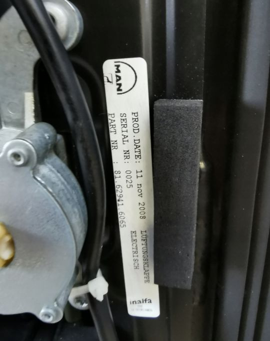 SZYBERDACH MAN TGX TGS ELKTRYCZNY - Body and exterior for Truck: picture 3 SZYBERDACH MAN TGX TGS ELKTRYCZNY - Body and exterior for Truck: picture 3