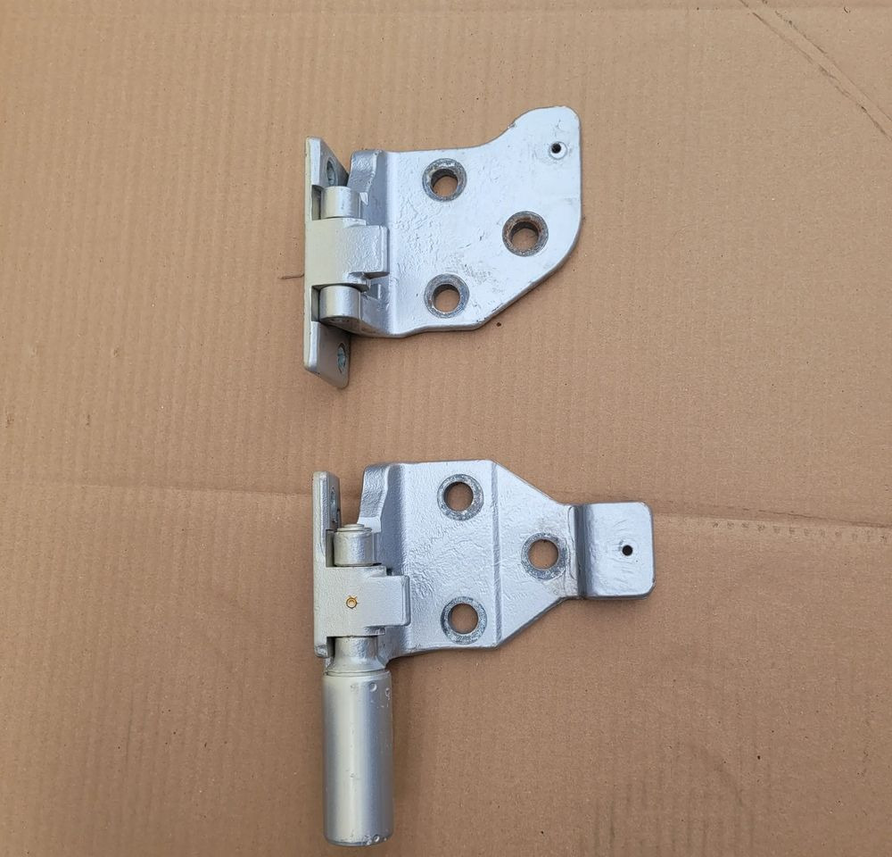 ZAWIASY DRZWI LEWY IVECO S WAY ORYGINAŁ CHWALIM116 - Door and parts for Truck: picture 1 ZAWIASY DRZWI LEWY IVECO S WAY ORYGINAŁ CHWALIM116 - Door and parts for Truck: picture 1