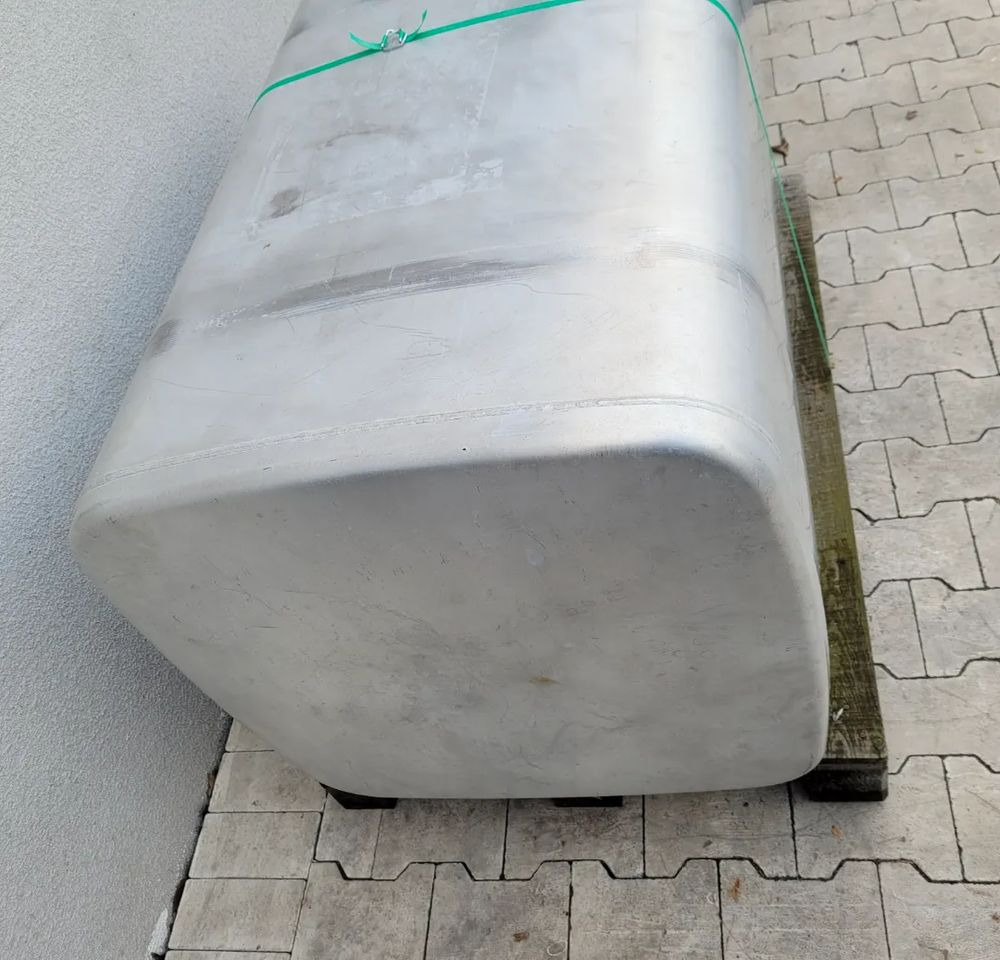 ZBIORNIK PALIWA IVECO STRALIS 560L 125X70X70 - Fuel system for Truck: picture 3 ZBIORNIK PALIWA IVECO STRALIS 560L 125X70X70 - Fuel system for Truck: picture 3