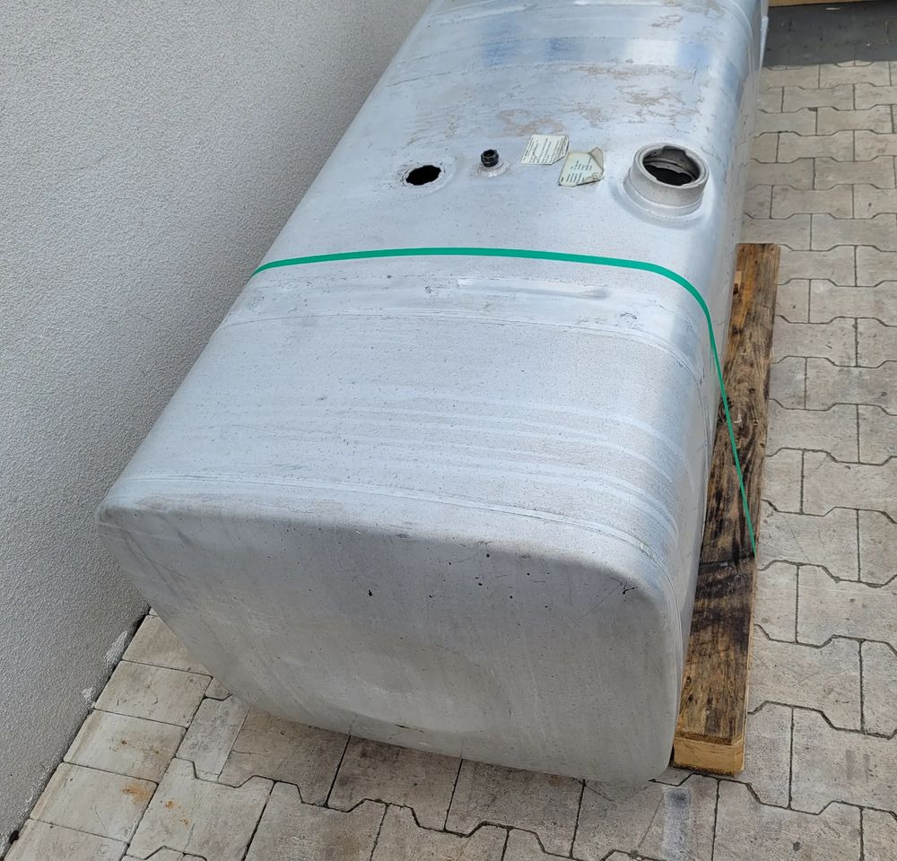 ZBIORNIK PALIWA MAN TGX TGS 200X60X70CM - Fuel system: picture 3 ZBIORNIK PALIWA MAN TGX TGS 200X60X70CM - Fuel system: picture 3